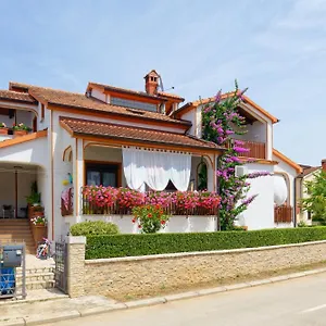 Apartment Exotica By Rent Istria, Funtana